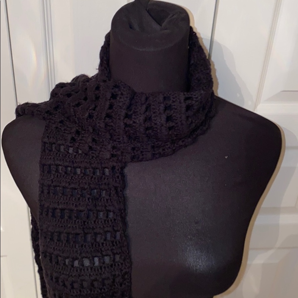 2/$10 NWOT Black wool crochet scarf